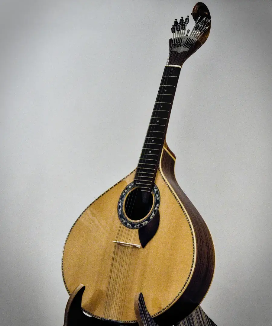 Guitarra portuguesa
